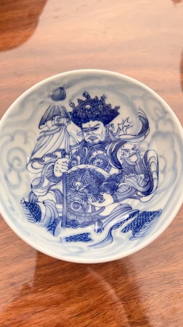 青花手绘多闻天王杯