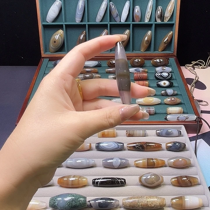 玛瑙/玉髓未镶嵌颈饰