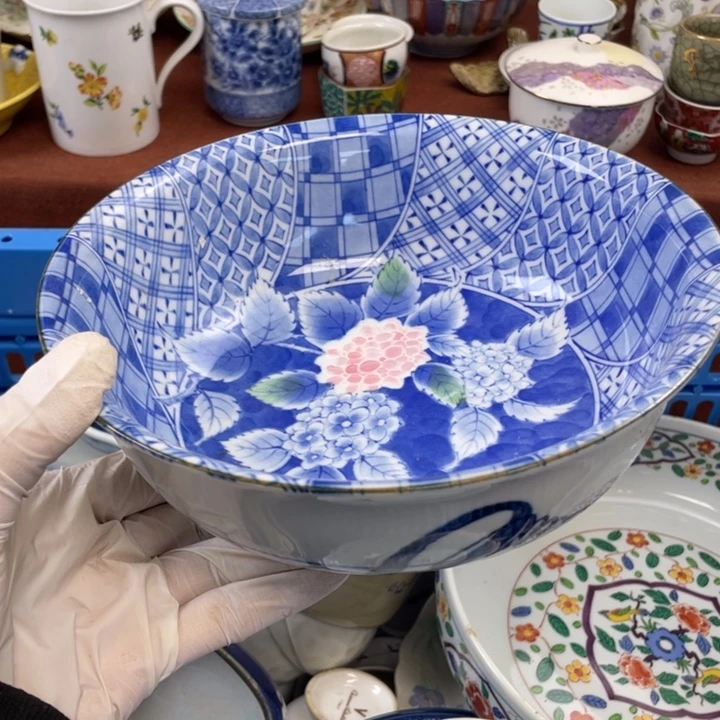 他家瓷器真美…开播