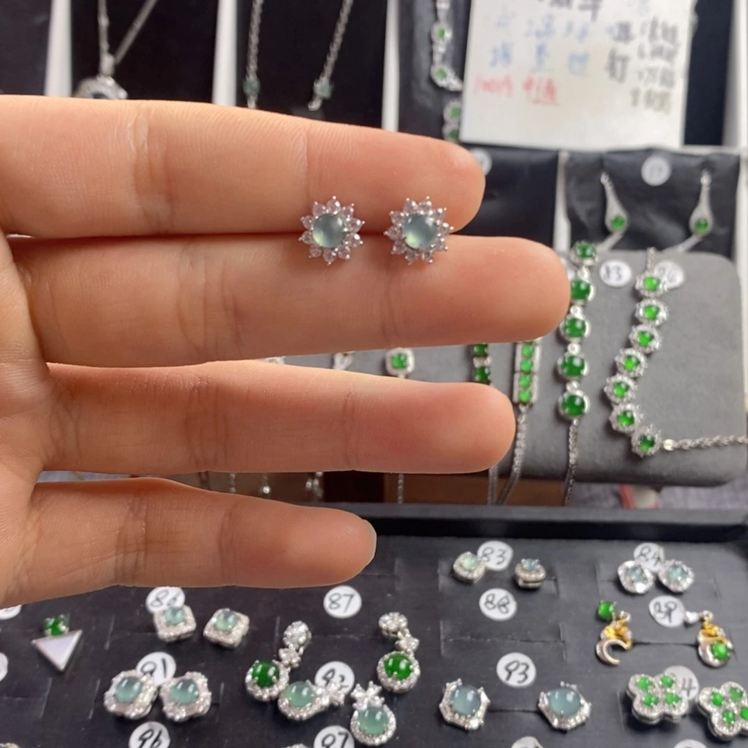 翡翠颈饰银S925镶嵌耳钉翡翠