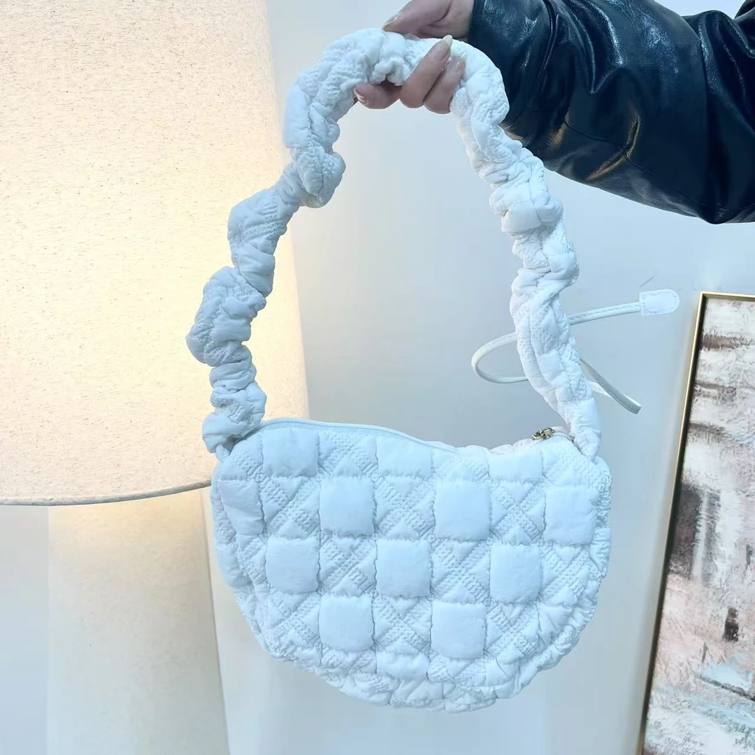 小静折扣~C263A  泡芙褶皱云朵包抽绳单肩斜挎包