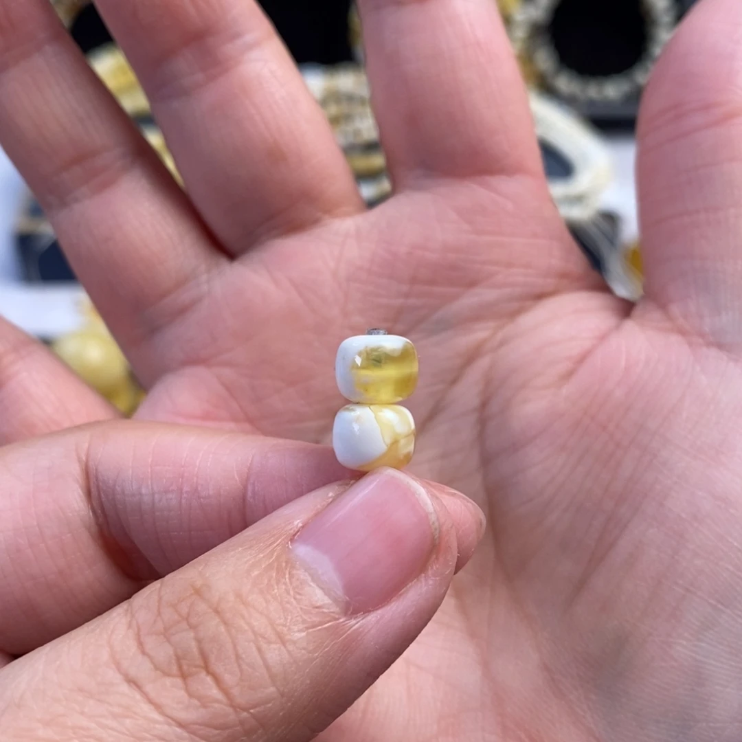 蜜蜡未镶嵌裸石金漆白溶洞老型对珠8