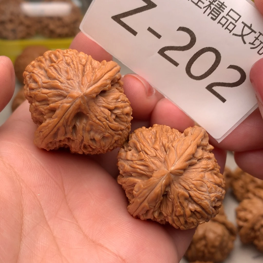 文玩核桃把件38南疆石…………….