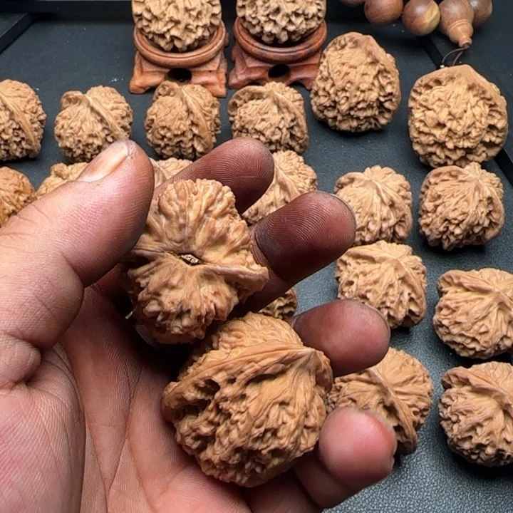 当***逆41尺南疆石黄色生长线
