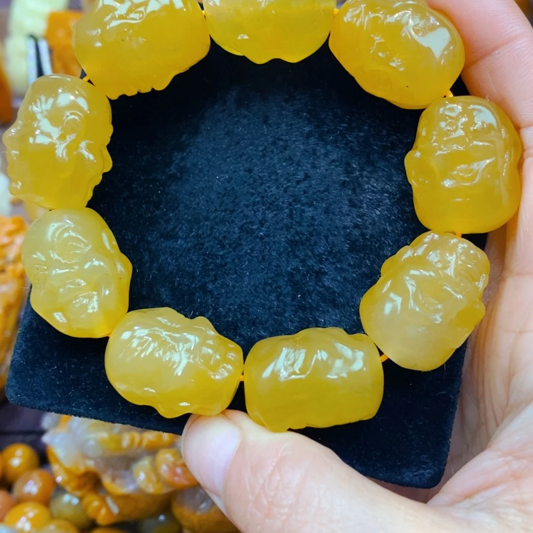 未镶嵌石英质玉（黄龙玉）颈饰