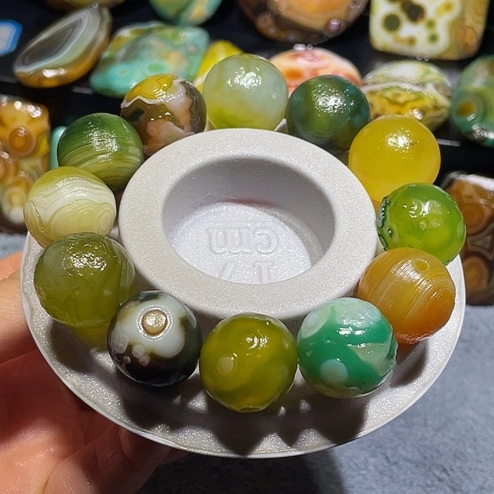 玛瑙/玉髓未镶嵌珠宝奇石