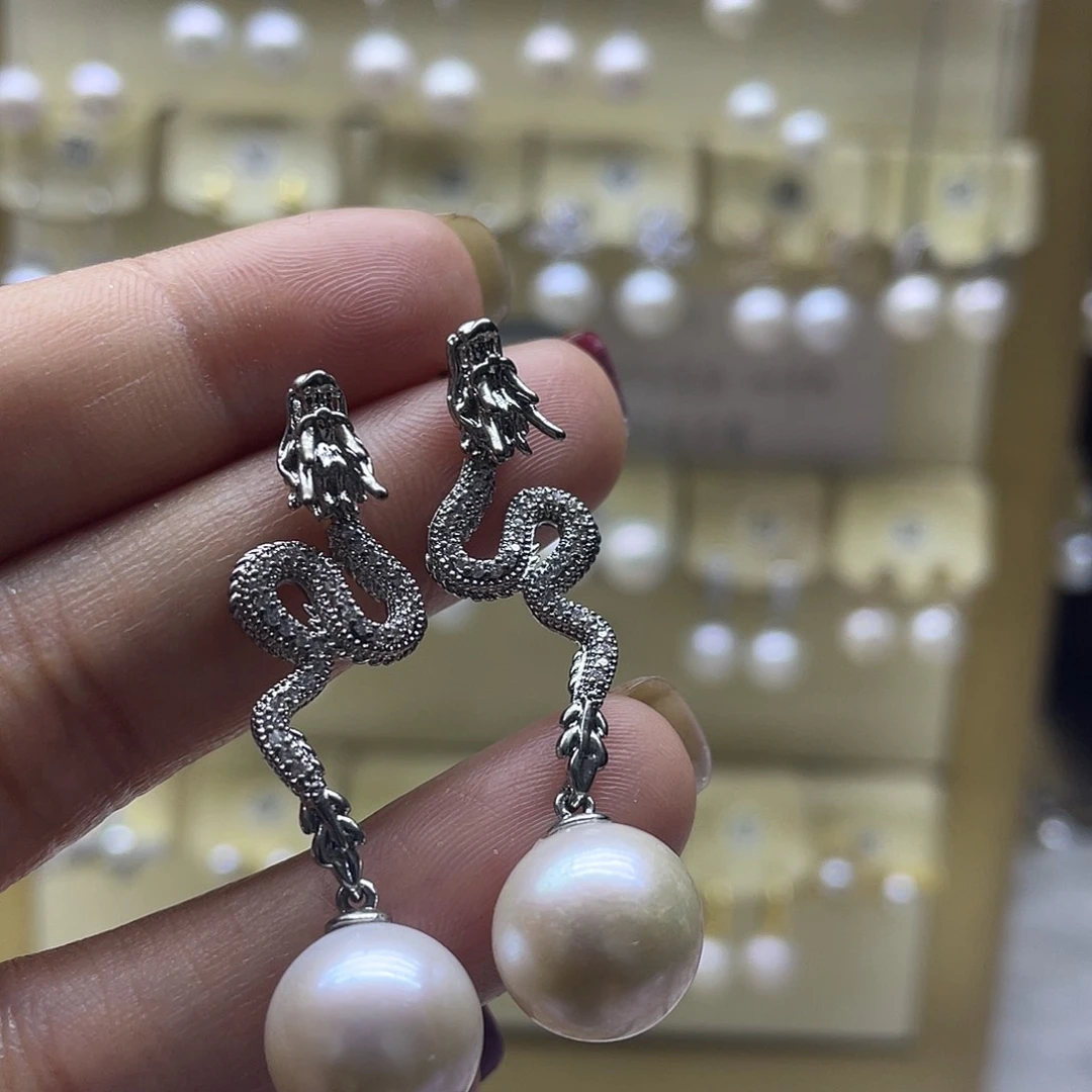 银S925镶嵌耳饰淡水珍珠