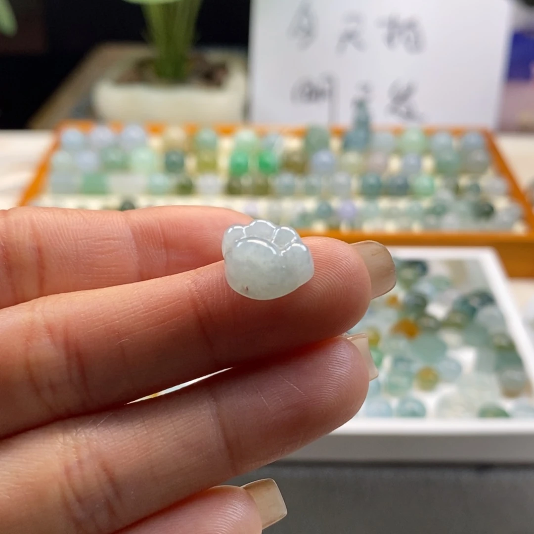 翡翠散珠天然翡翠爱心猫爪