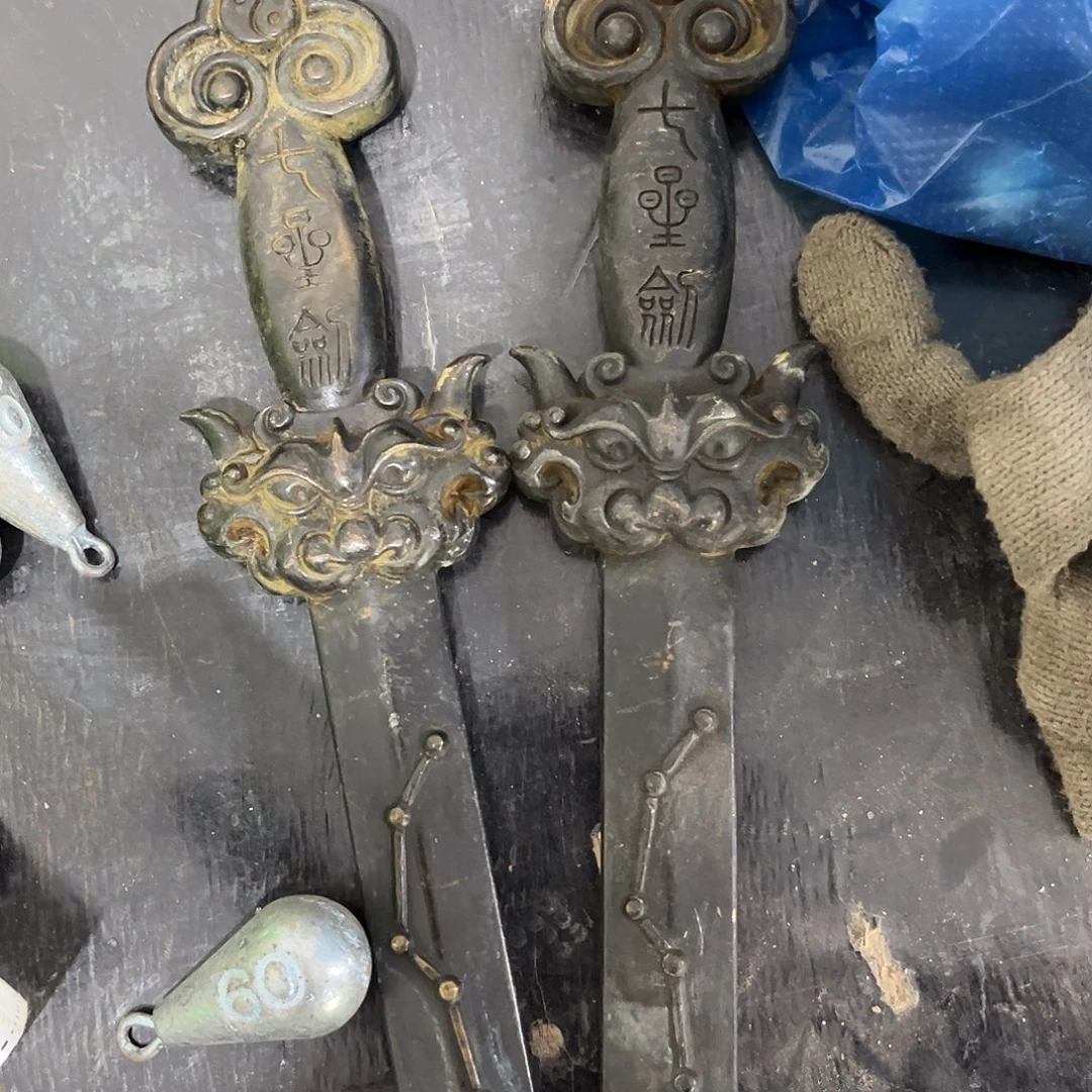 如***藏闪电购铜摆件工艺品