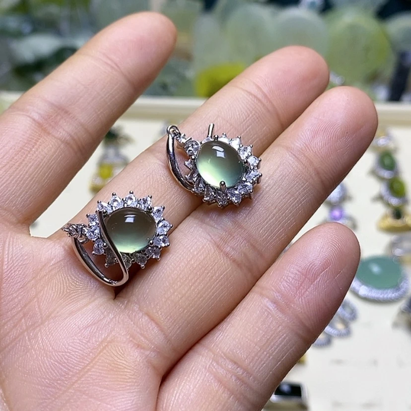 【闪购商品】蛇纹石玉颈饰未镶嵌乔****