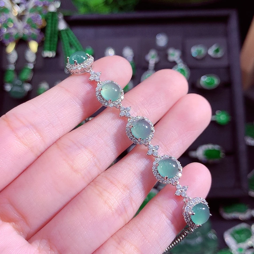颈饰未镶嵌翡翠天然