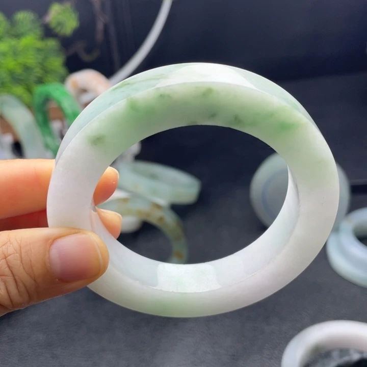 定制翡翠不退不换未镶嵌