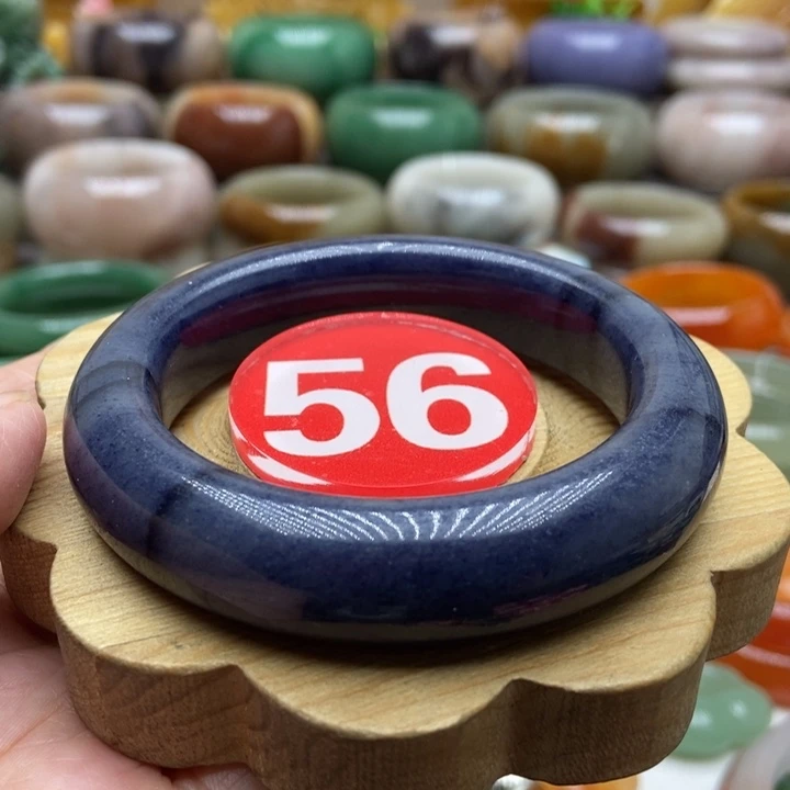 未镶嵌手镯石英质玉