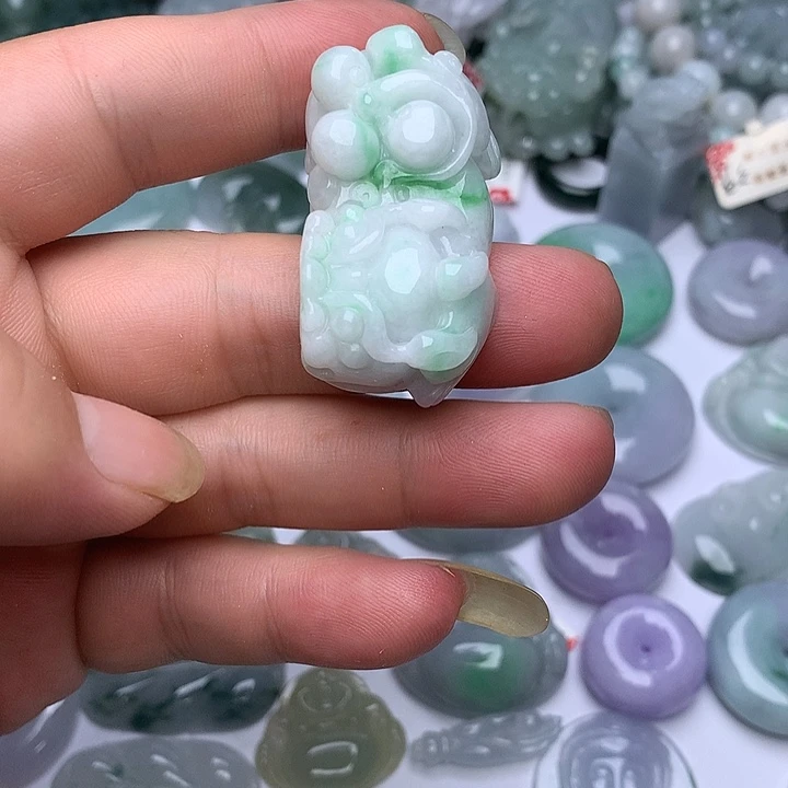 翡翠未镶嵌颈饰天然翡翠