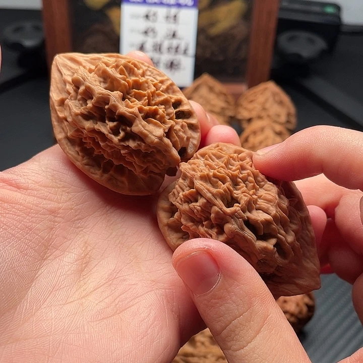 暖***风核桃手串/手链秦岭