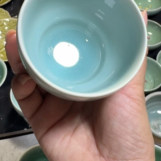 T***2龙泉青瓷手工杯微瑕