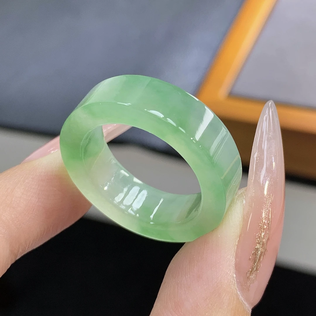 16圈 缅甸天然翡翠 芙蓉种甜绿方戒翡翠戒圈尺寸17.8-6.6-3.8mm