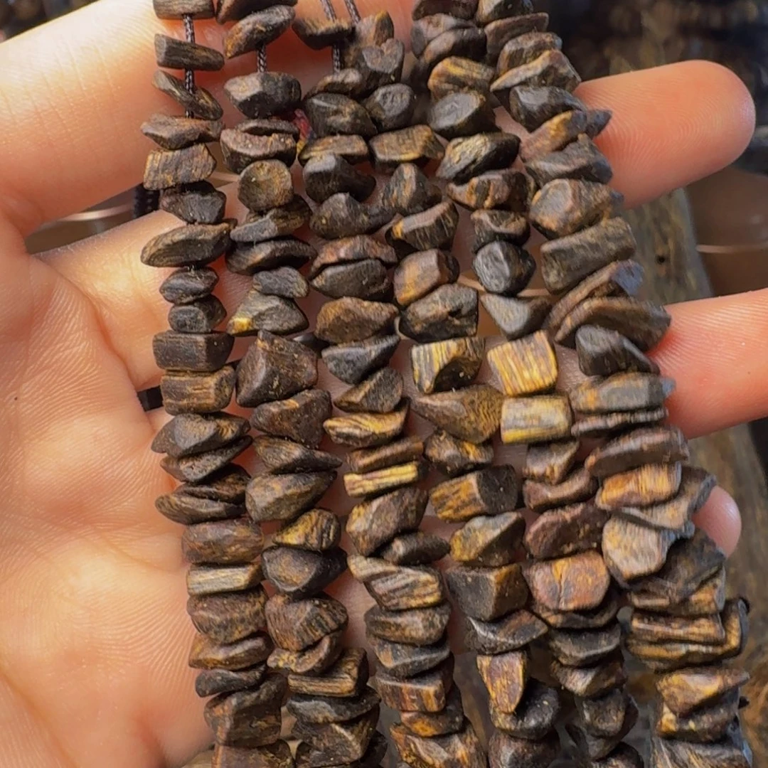 沉香沉香碎屑沉水车挂发一条