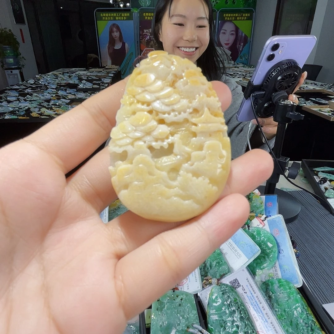 颈饰未镶嵌翡翠一