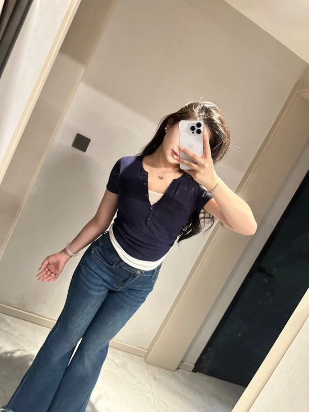 赵安花【简约风】v领短T假两件高品质莫代尔打底显瘦福利款！