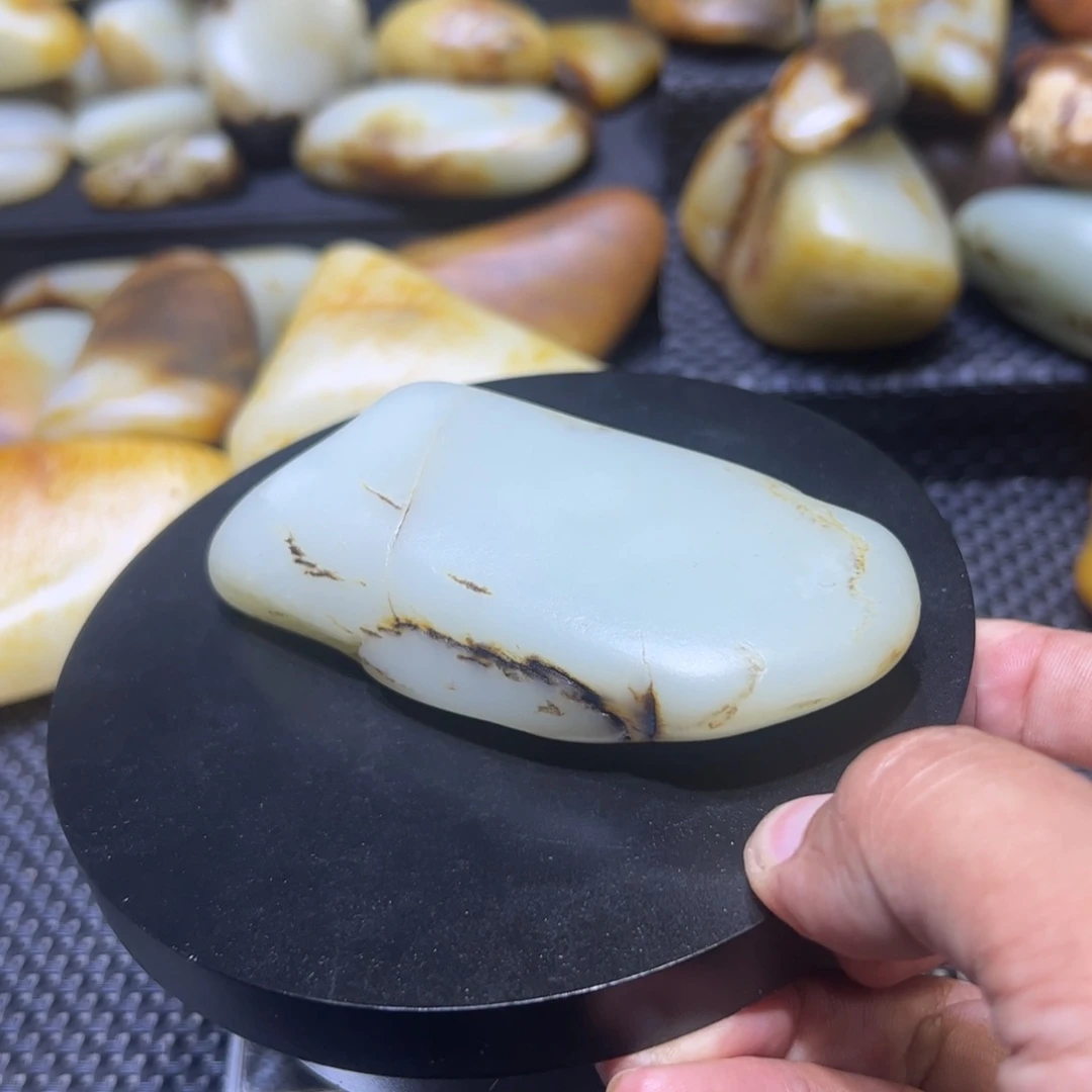 和田玉（子料）未镶嵌颈饰毛*211