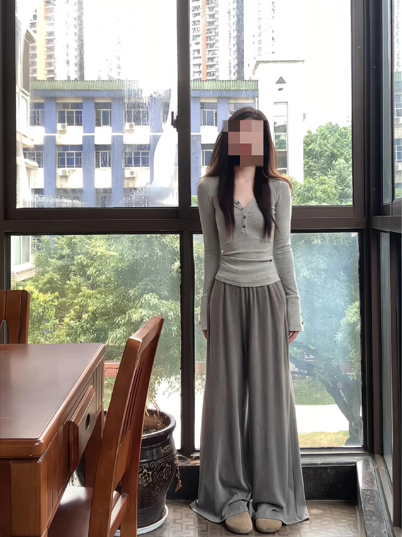 2025秋季韩系设计感修身显瘦正肩灰色V领上衣女阔腿休闲裤两件套