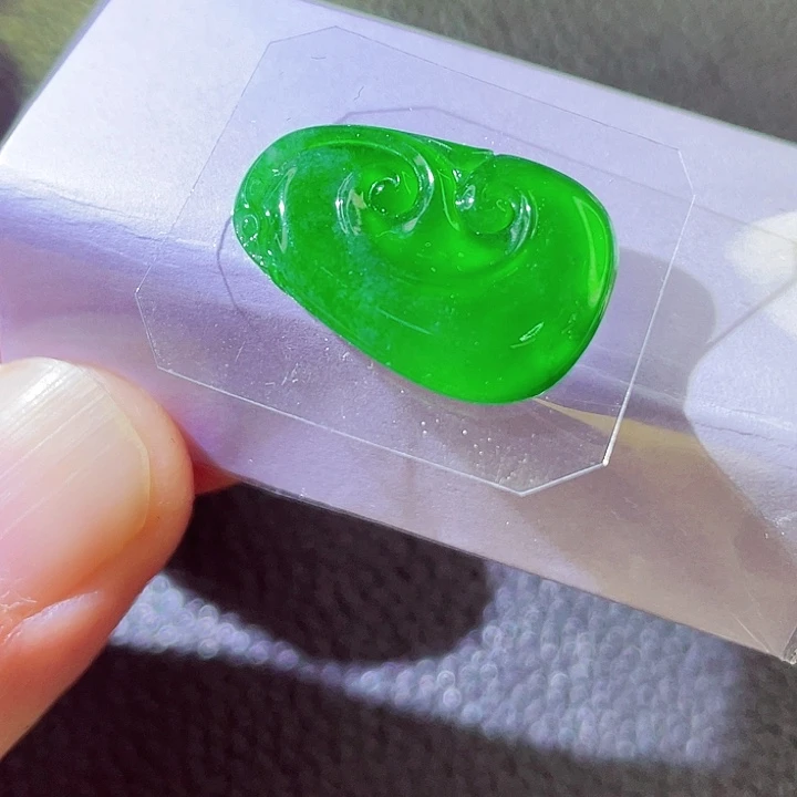 定制翡翠未镶嵌翡翠