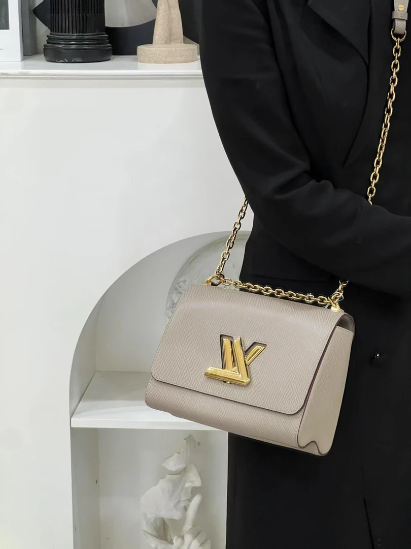 99新 LouisVuitton/路易威登 lv twist中号奶茶色/严选