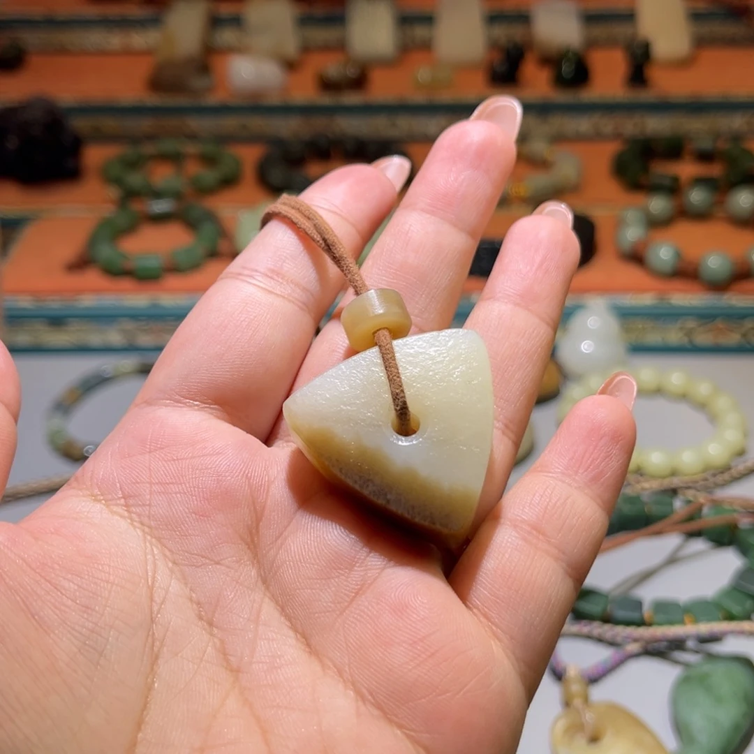 颈饰未镶嵌和田玉季*风