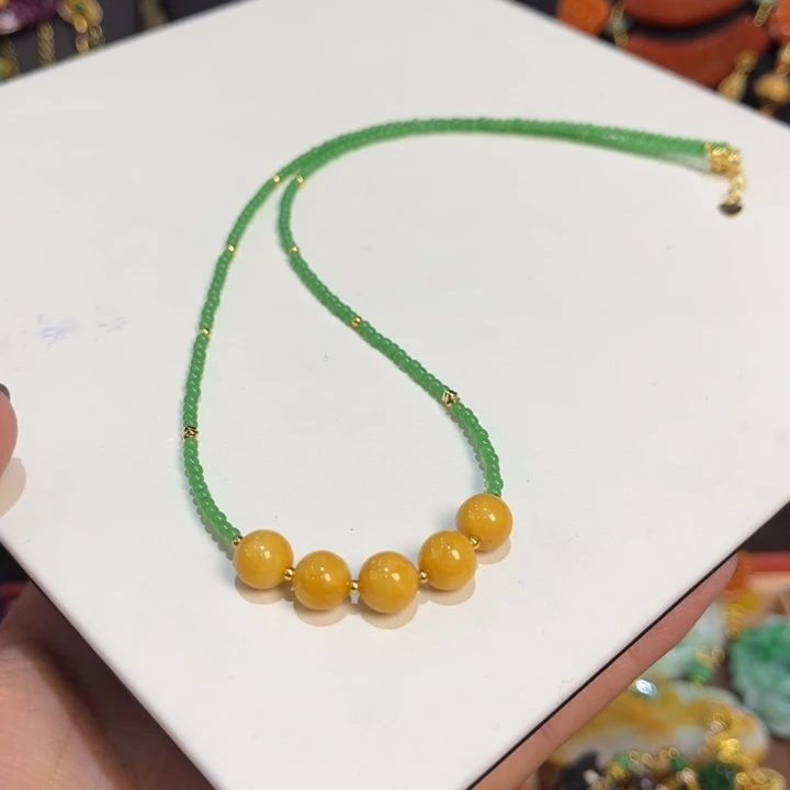 翡翠未镶嵌吊坠(赠链)福利