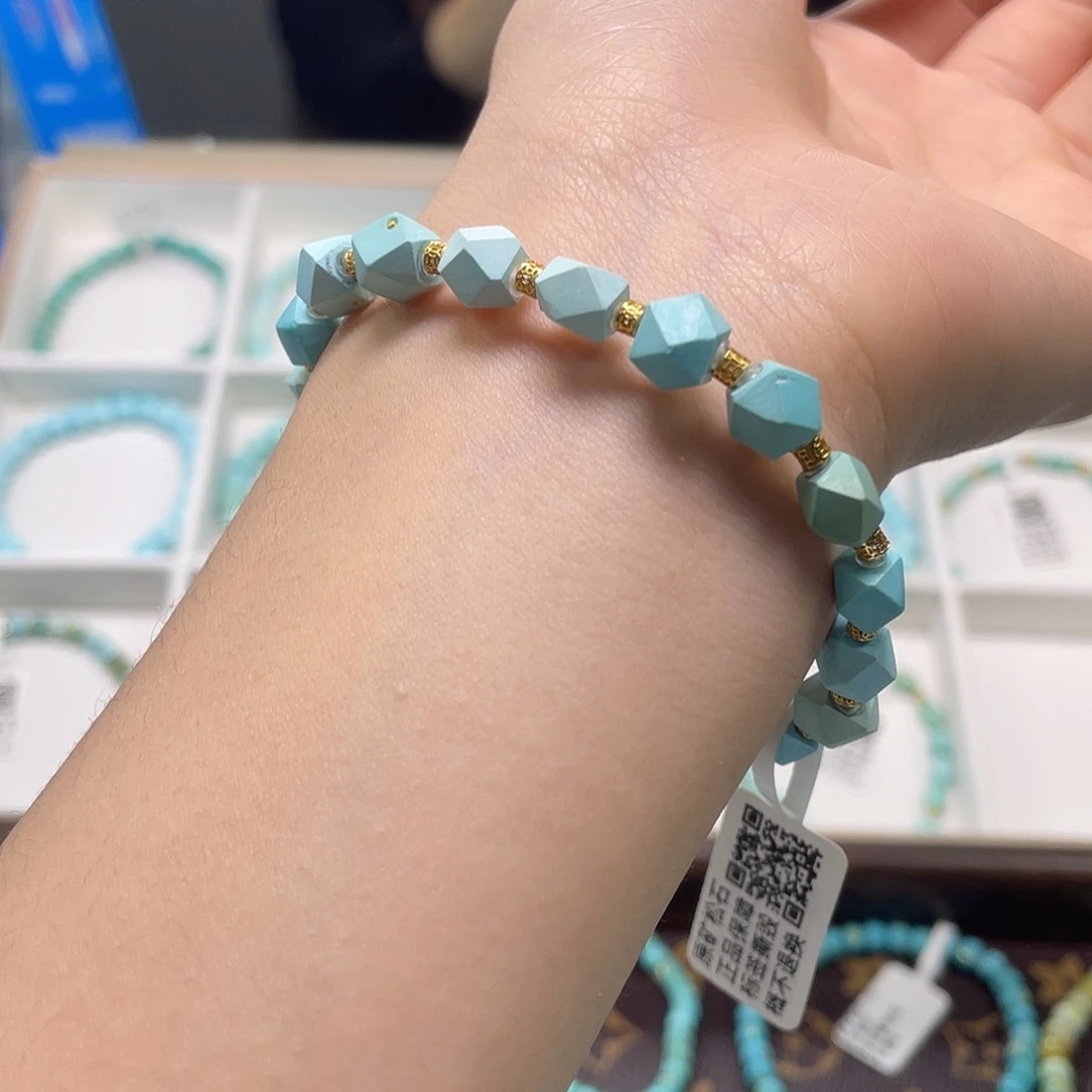 绿松石未镶嵌珠宝奇石44