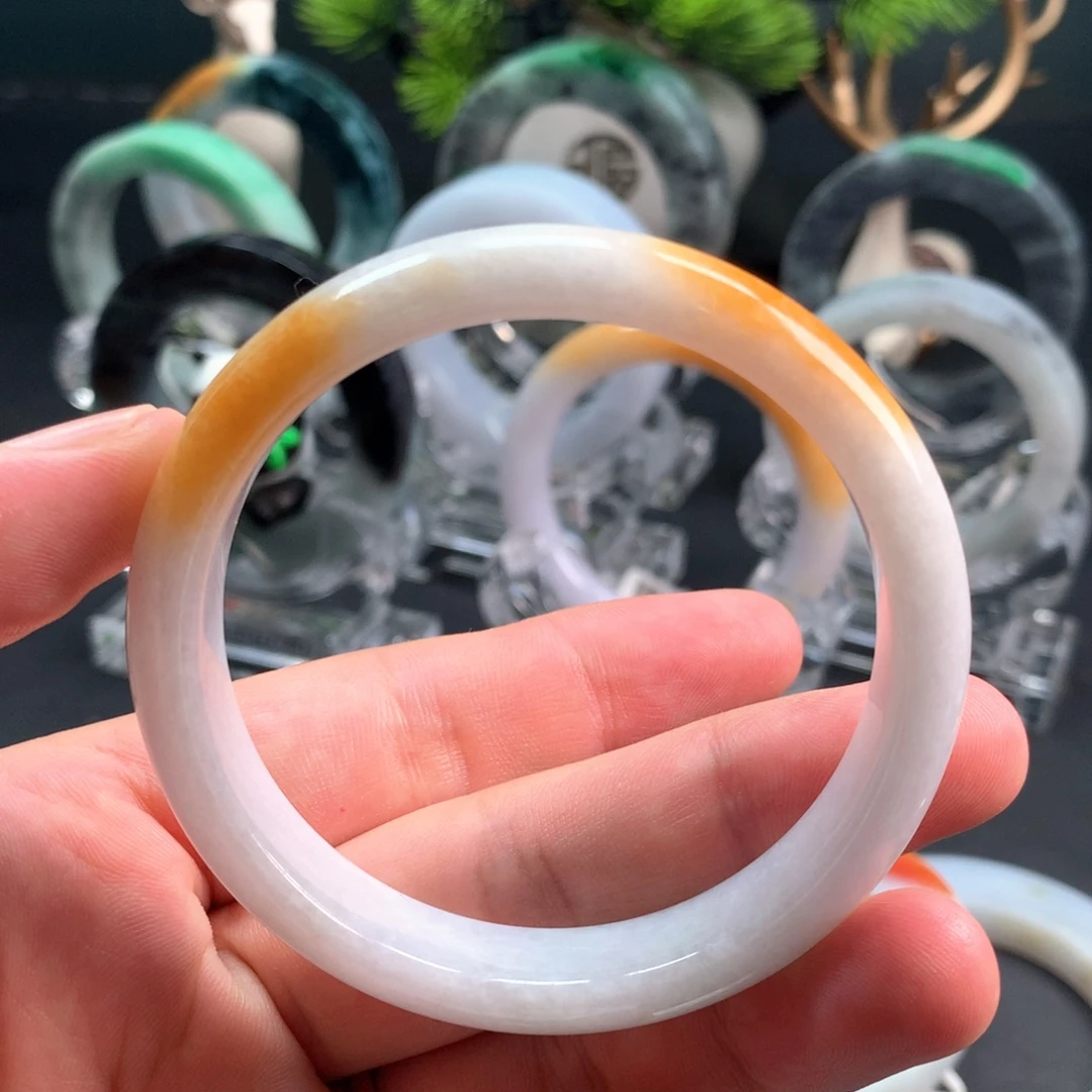 未镶嵌手镯定制翡翠