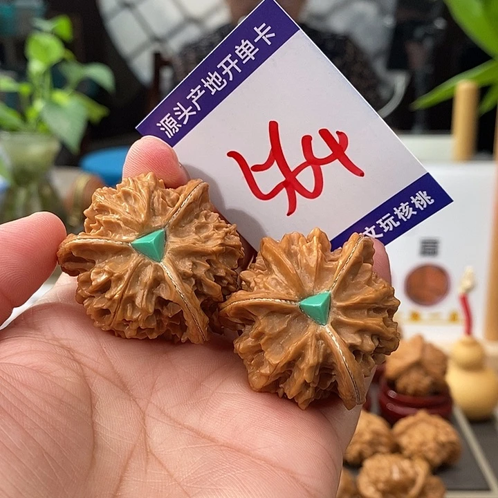 文玩核桃把件39埋银线镶嵌天然盘山球奔564号