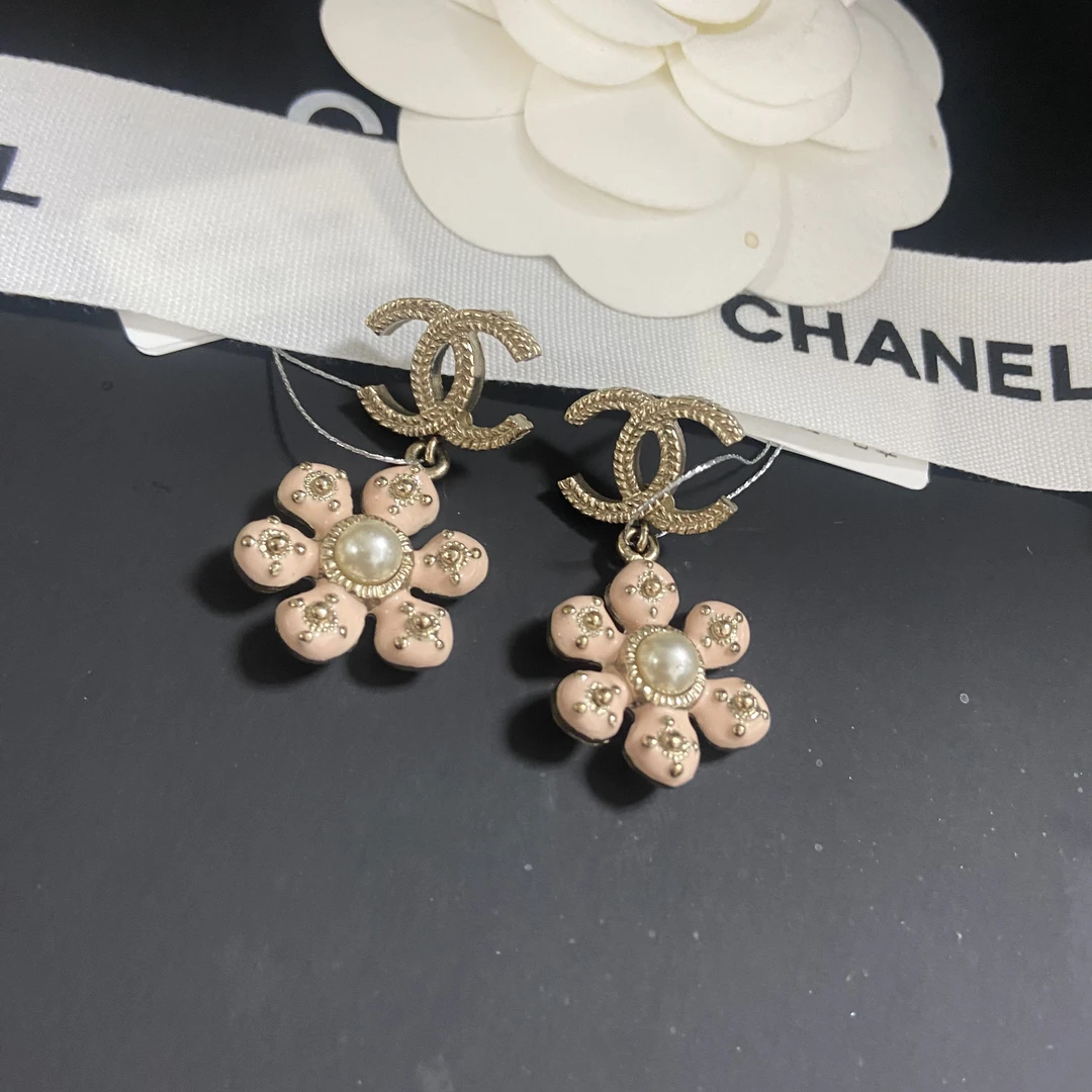 未使用 Chanel/香奈儿 经典 时尚 粉珐琅珍珠香槟金 耳坠耳钉