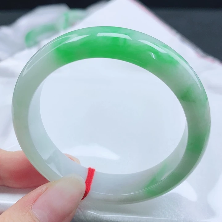 翡翠未镶嵌手镯缅甸50.8正阳绿正圈