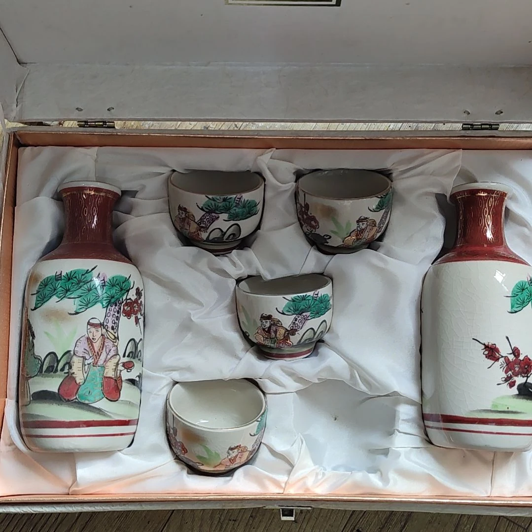 杯30包邮，偏远地区不包邮，中古品不保全新。