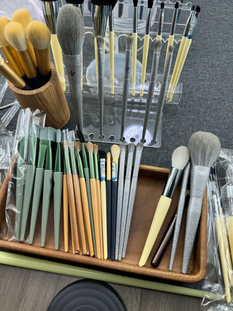 沧州化妆刷  自选3----4支 纤维毛动物毛  拍下不退不换 介意勿拍