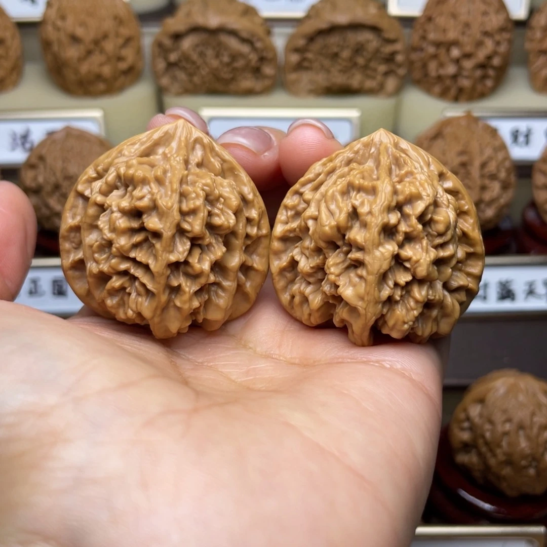 文玩核桃把件浪*状元冠39左右