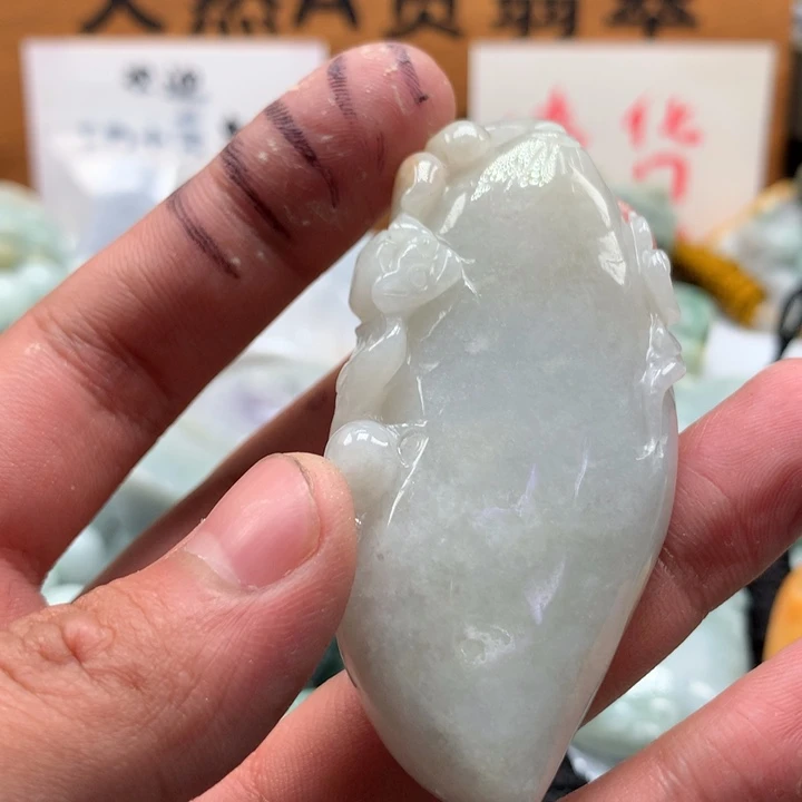 翡翠未镶嵌颈饰保真天然a货翡翠