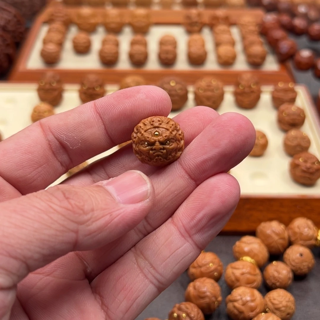 ?****林1.7尺寸镶嵌款冥王单颗