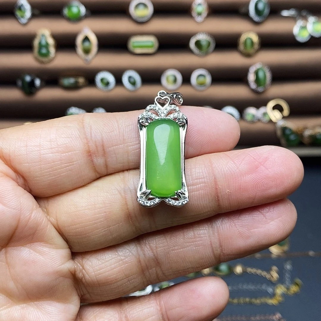 吊坠(赠链)银S925镶嵌和田玉（碧玉）