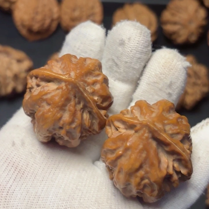 文玩核桃吊坠宁*秦岭野生灯笼28