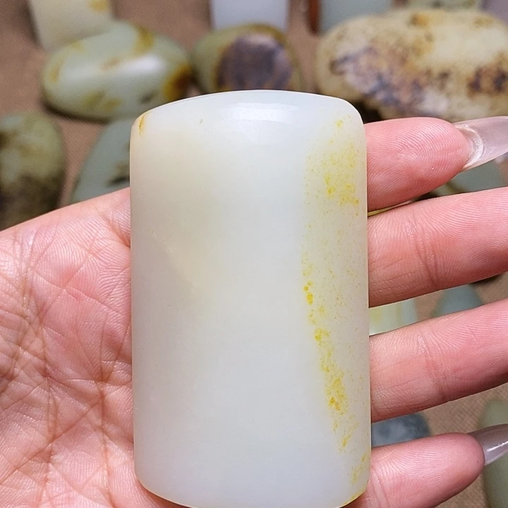 1未镶嵌定制和田玉无*