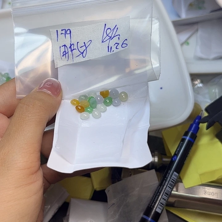 用***8定制翡翠未镶嵌不