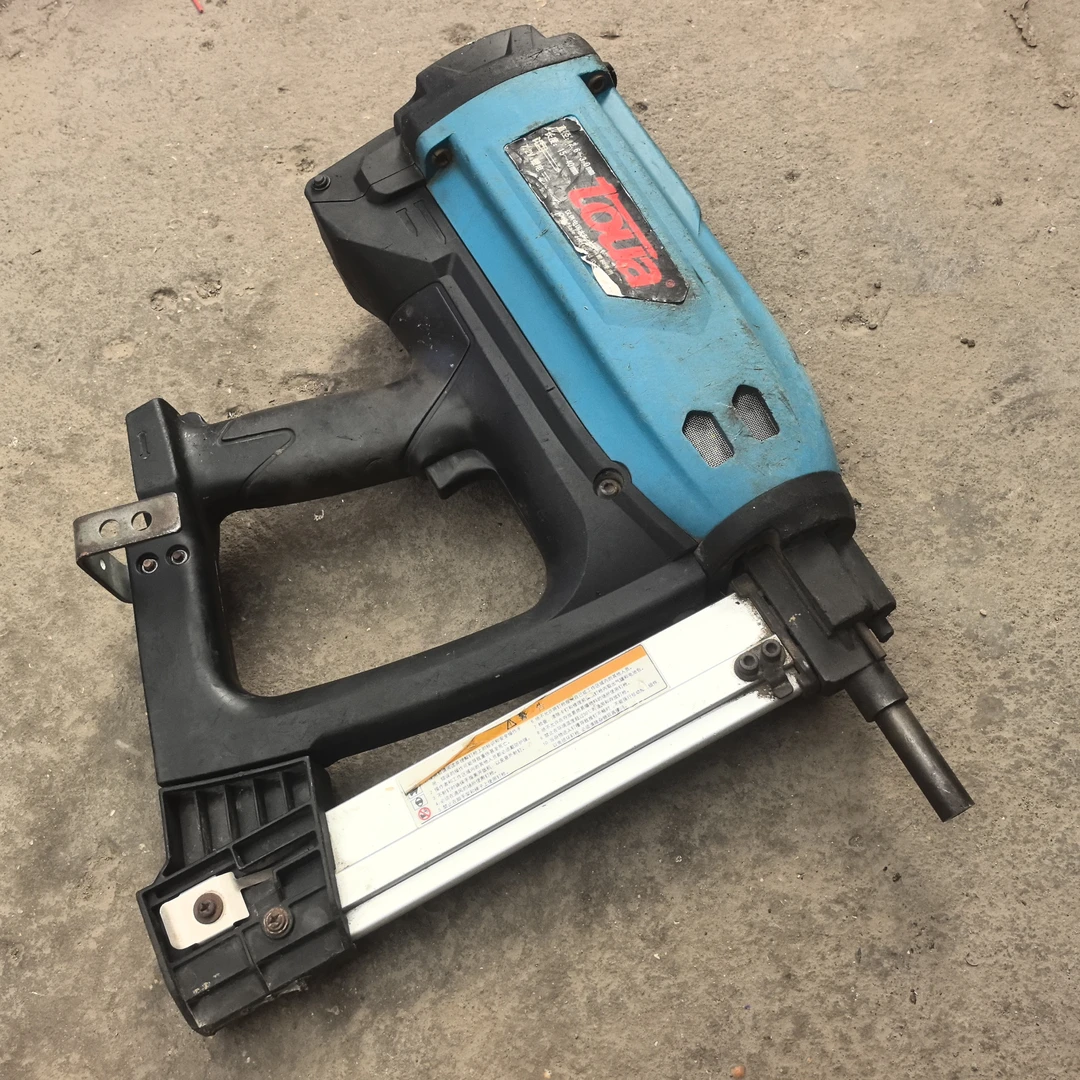 二手腾亚GSN50瓦斯枪，220v，一机一电一充，成色不错功能正常