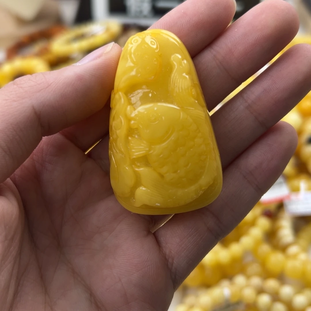 琥珀珠宝奇石未镶嵌