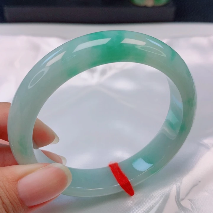 翡翠未镶嵌手镯54圈