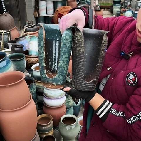 口13高23瑕疵盆子。