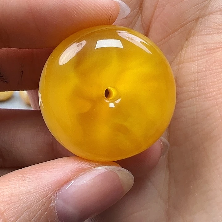 蜜蜡未镶嵌珠宝奇石