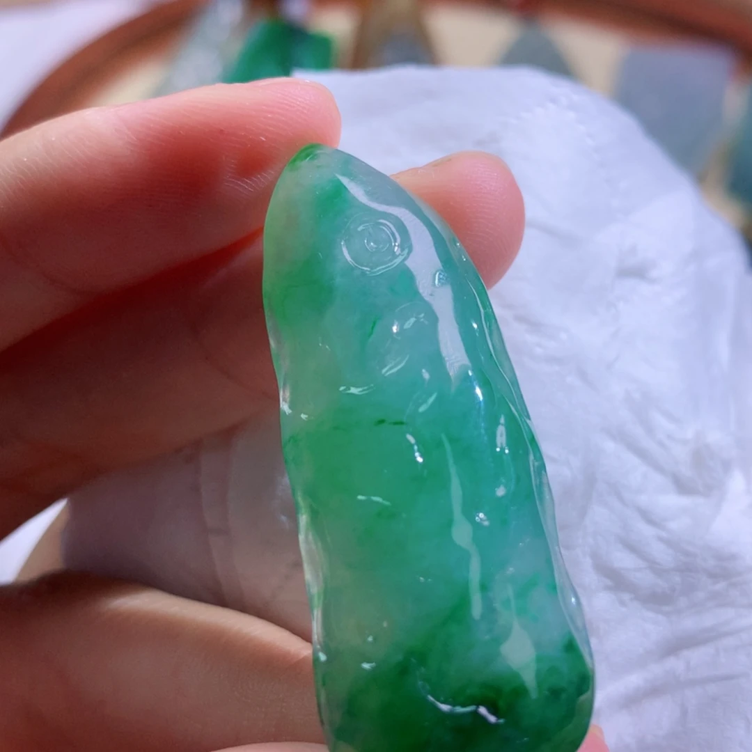 【闪购商品】翡翠未镶嵌吊坠(不含链)